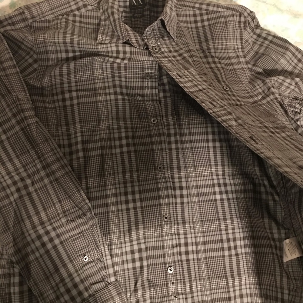 Button down - Picture 2 of 2
